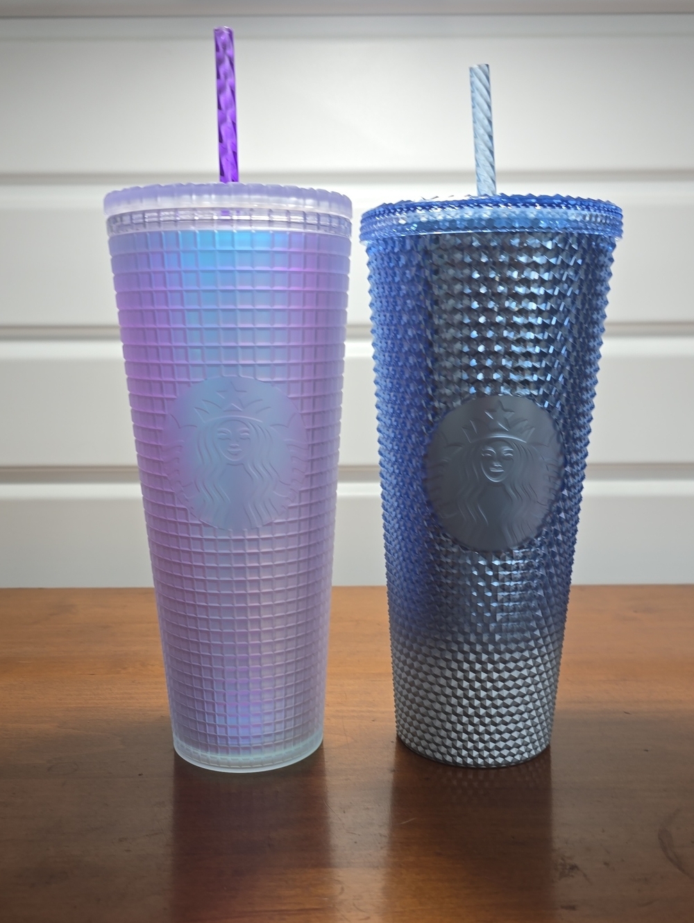 Starbucks Winter Holiday Icy Lilac Grid Studded & Icy Ombre Venti Tumbler 24oz